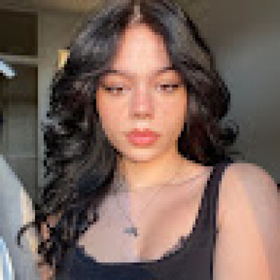 Naomi  zoekt een Kamer in Tilburg